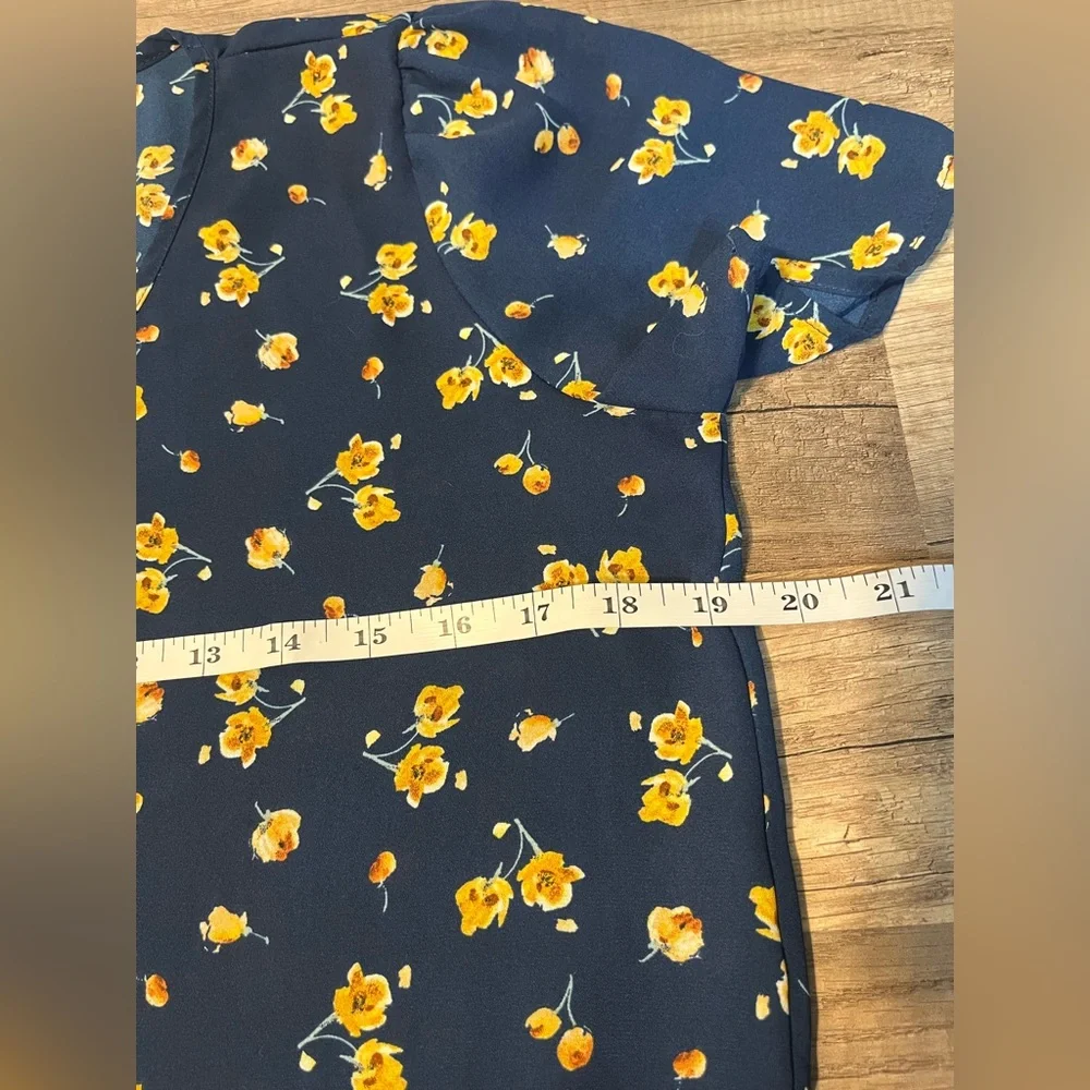 Pleione Navy with yellow floral dressy ruffle blouse Size XS - Picture 10 of 12